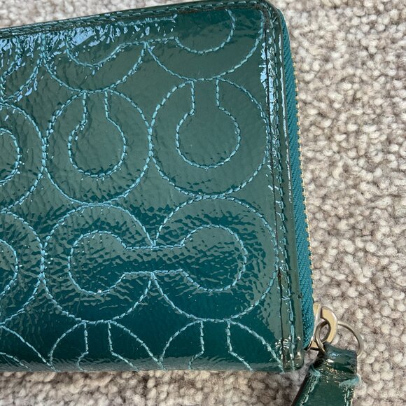 Coach Dark Turquoise Quilted Logo Zip Around Accordion Wallet - Picture 2 of 9